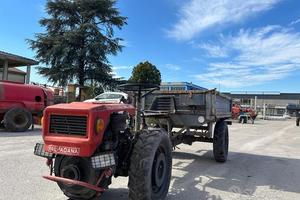Motocoltivatore Valpadana trazionato con rimorchio