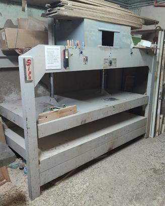 Pressa Idraulica e Parete Aspirante