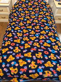 Coperta in pile con orsetti e dondoli