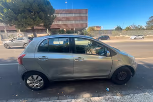 Toyota  yaris 2008
