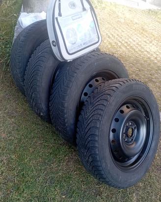 Pneumatici da neve 175/65 r 15 cerchi e gomme