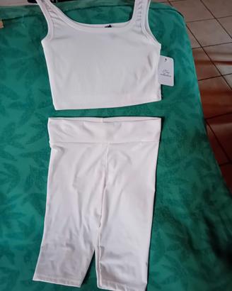 coordinato pinocchietto e canotta
