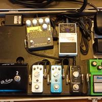 PEDALIERA MULTIEFFETTO A PEDALINI