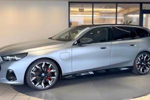 Bmw I5 M60 Touring XDrive (disponibili più colori)
