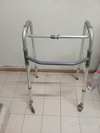 Deambulatore  pieghevole 