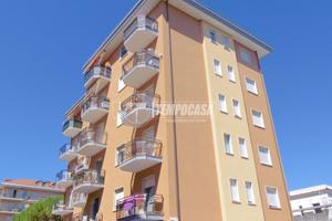 0MD69 - TRILOCALE IN CENTRO