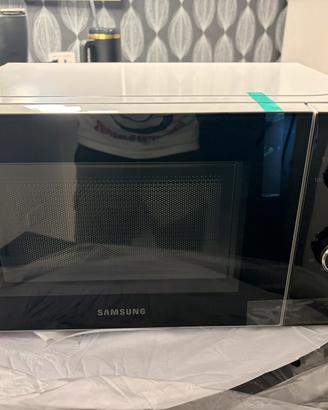Micronde Samsung MW3000AM
