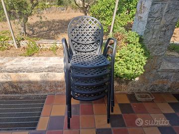 Sedie e tavoli per esterno ed interno