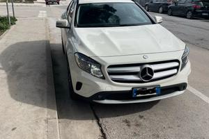 Mercedes Gla 200 benzina