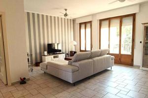 Appartamento di 120 m² con 5 locali a Massa