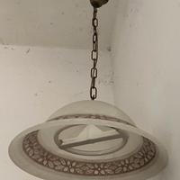 Lampadario in vetro satinato