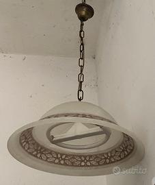 Lampadario in vetro satinato