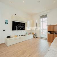 4 LOCALI CON AMPIO TERRAZZO DI 130 MQ SENZA SPESE