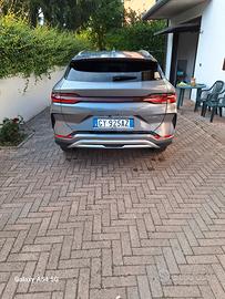 BYD praticamente nuova