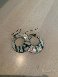 Orecchini in lega d’argento e madreperla