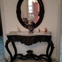Mobile d'epoca in legno con specchio