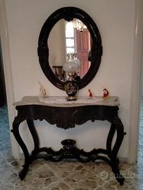 Mobile d'epoca in legno con specchio