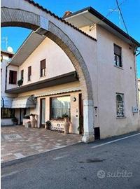 Immobile in asta di 150 m² con 4 locali a Chiuppan