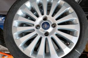 Gomme e cerchi Ford Fiesta cerchio 16