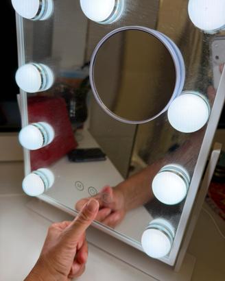 Specchio cosmetico con led