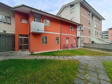 VILLASCHIERA TRICAMERE CON GIARDINETTO PRIVATO