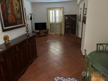 4 vani su due livelli S. Agata li Battiati (CT)