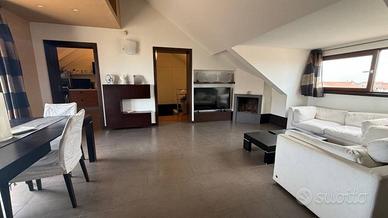 Appartamento di 173 m² con 4 locali e box auto dop