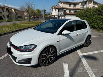 Golf GTI Performance 230 CV 5 porte