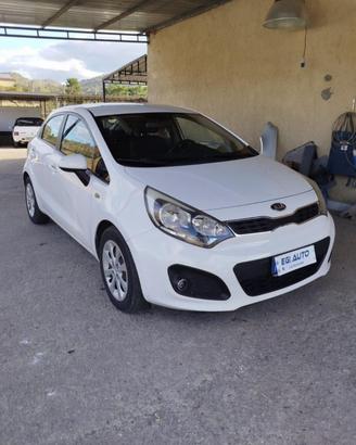 Kia rio anno 2013 1.4 CRDi diesel 90 Cv 66 Kw