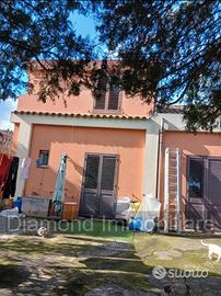 Casa singola con giardino a Santa Venerina