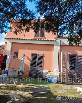 Casa singola con giardino a Santa Venerina