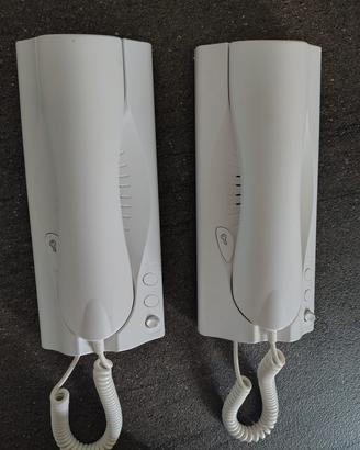 2 citofoni Urmet 1133