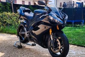Yamaha YZF-R1 2007 – 35.348 km