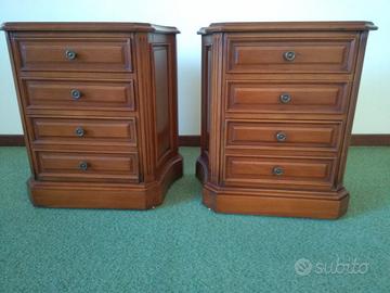 2 Comodini Lucidati con 2 Cassetti e Antina