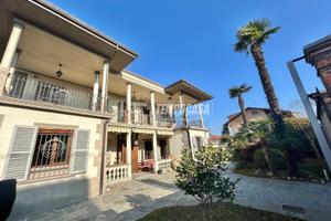 ESCLUSIVA VILLA SIGNORILE IN ZONA CENTRALE.