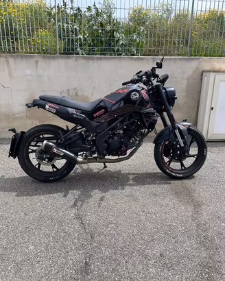 Benelli Leoncino 125