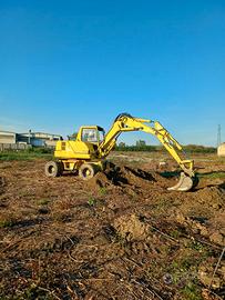 ESCAVATORE  KOMATSU