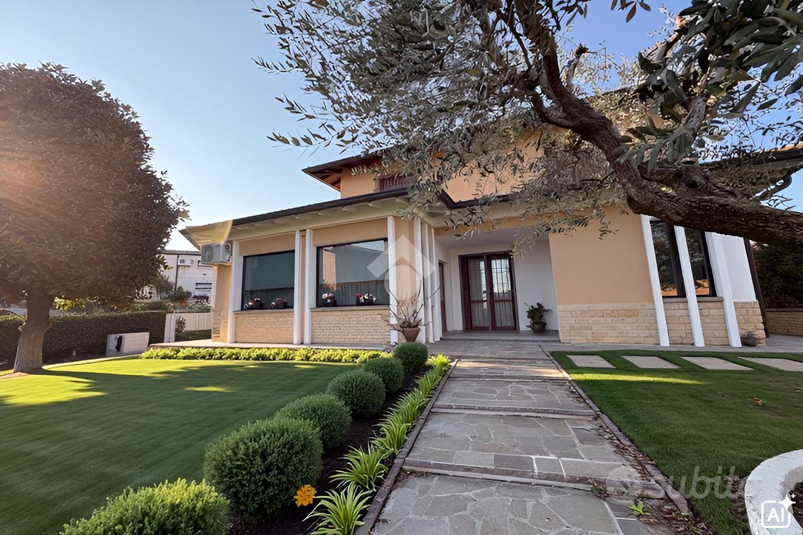 House in Adro, Brescia - Vista 2