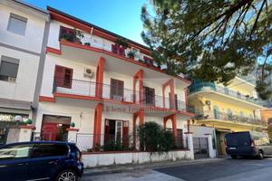 Appartamento di 135 m² con 4 locali e box auto a P