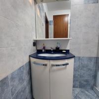 Mobile bagno e specchio