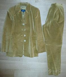 Completo giacca pantalone in velluto miss erreuno 