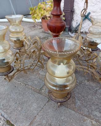 Lampadario vintage a 6 luci in ottone e vetro ambr
