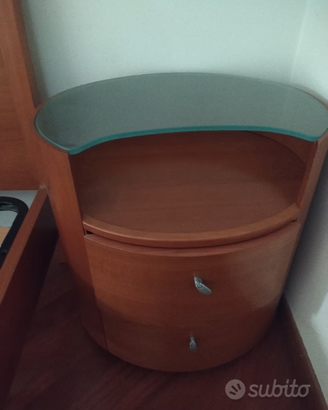 Como e comodini in legno