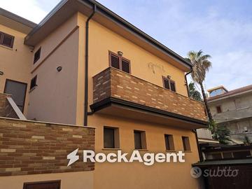 Villetta a schiera di 149 m² con 5 locali e box au