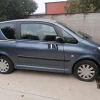 PEUGEOT 1007 ANNO 2006 RICAMBI