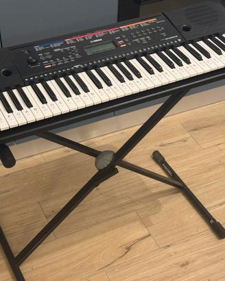 Yamaha PSR-E263 + Pedale Sustain + Supporto Proel