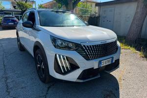 PEUGEOT 2008 BlueHDi 130 S&S EAT8 Allure