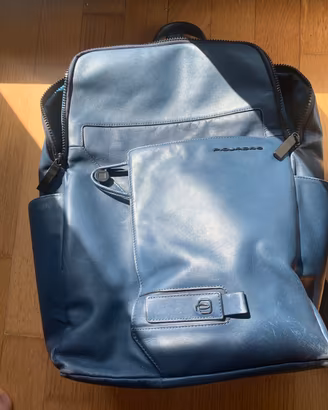 Zaino Piquadro pelle blu porta PC 15”