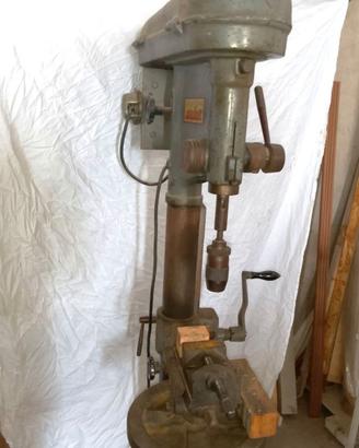 Trapano a colla per officina 380 volt