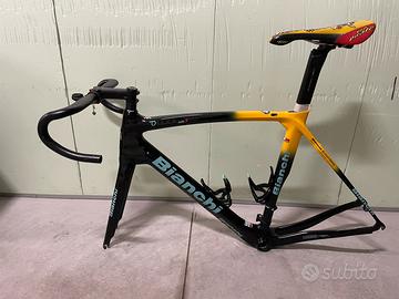 Telaio bianchi oltre Oropa